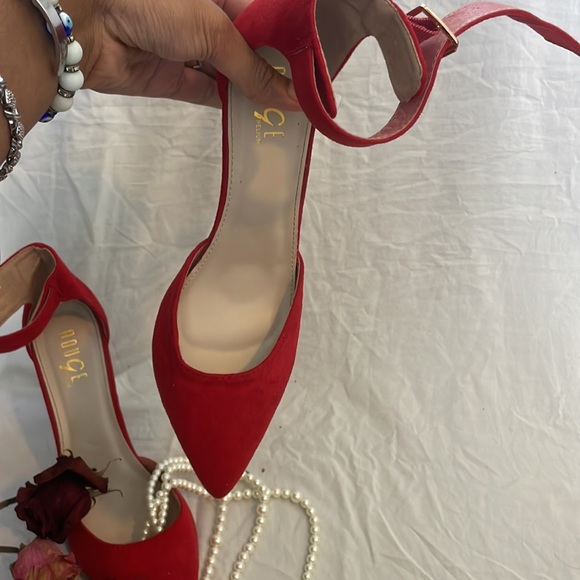 ❤️‍🔥🌶️Red Close Toed Heels🌶️❤️‍🔥 - Picture 8 of 8